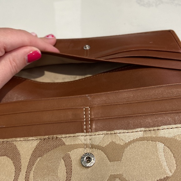 Coach Tan wallet - Picture 5 of 5